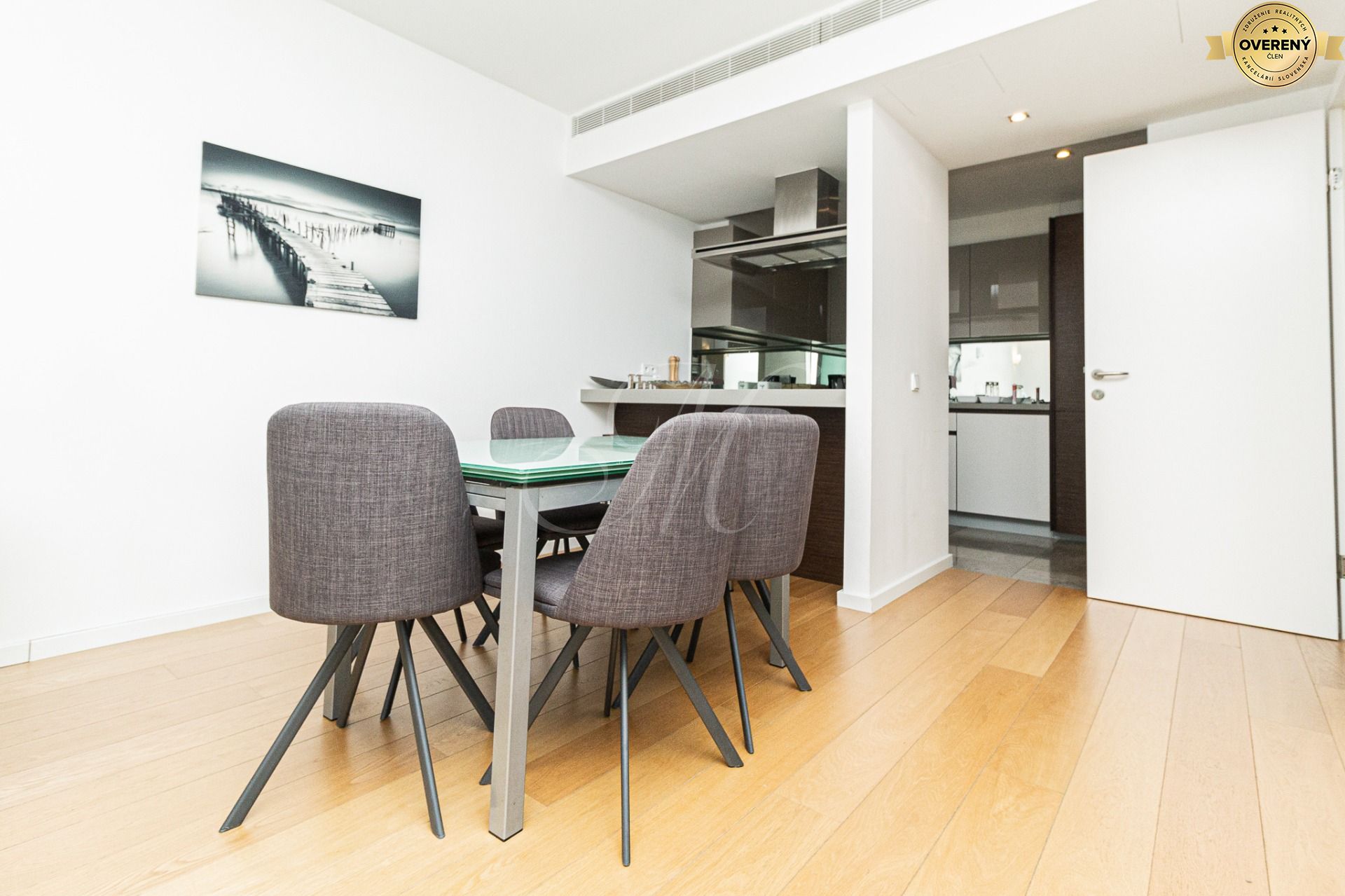 Luxusný moderný 3i byt s parkovaním na prenájom EUROVEA – foto 8