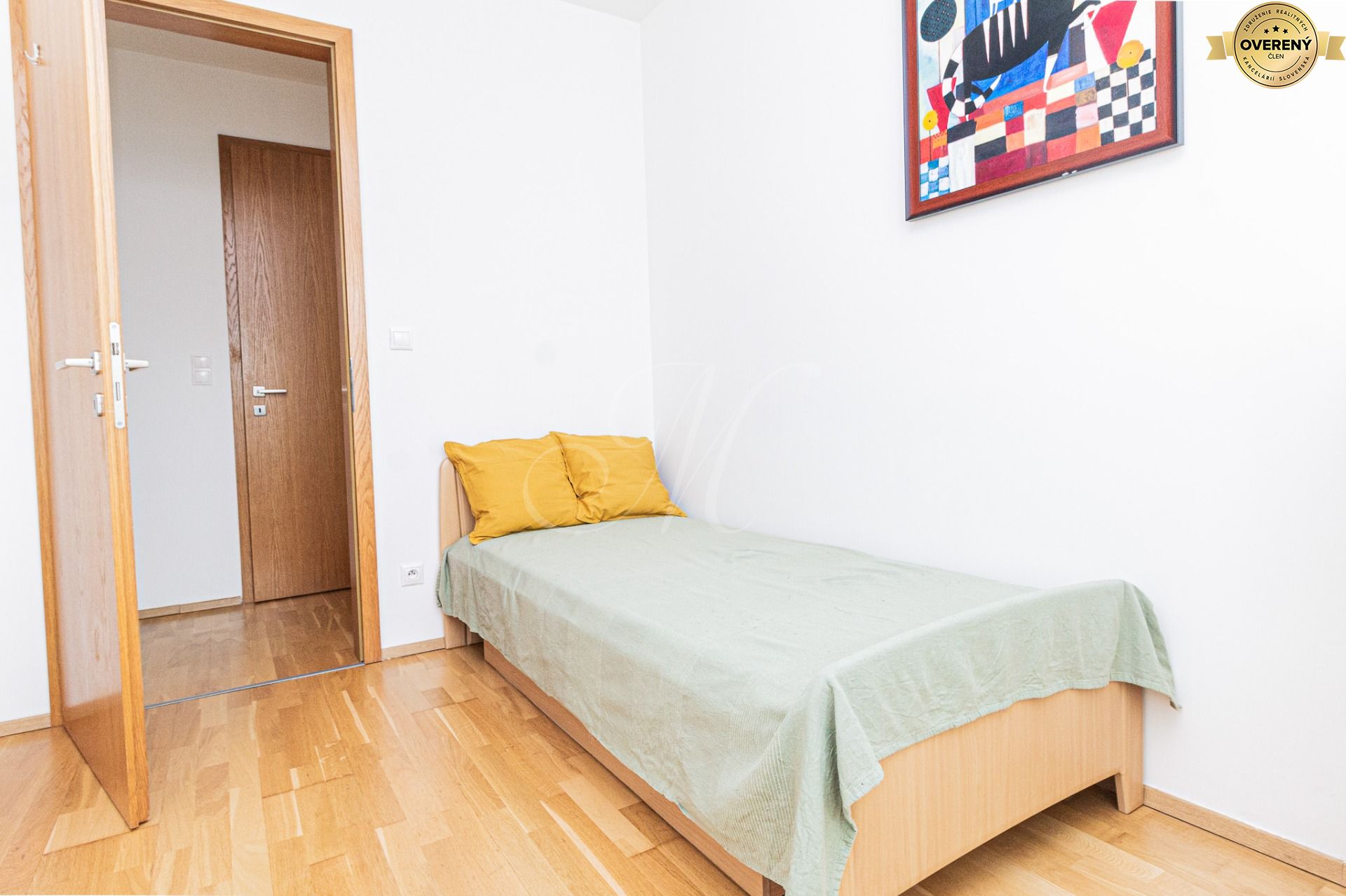 Priestranný svetlý 4i byt s parkovaním – foto 10