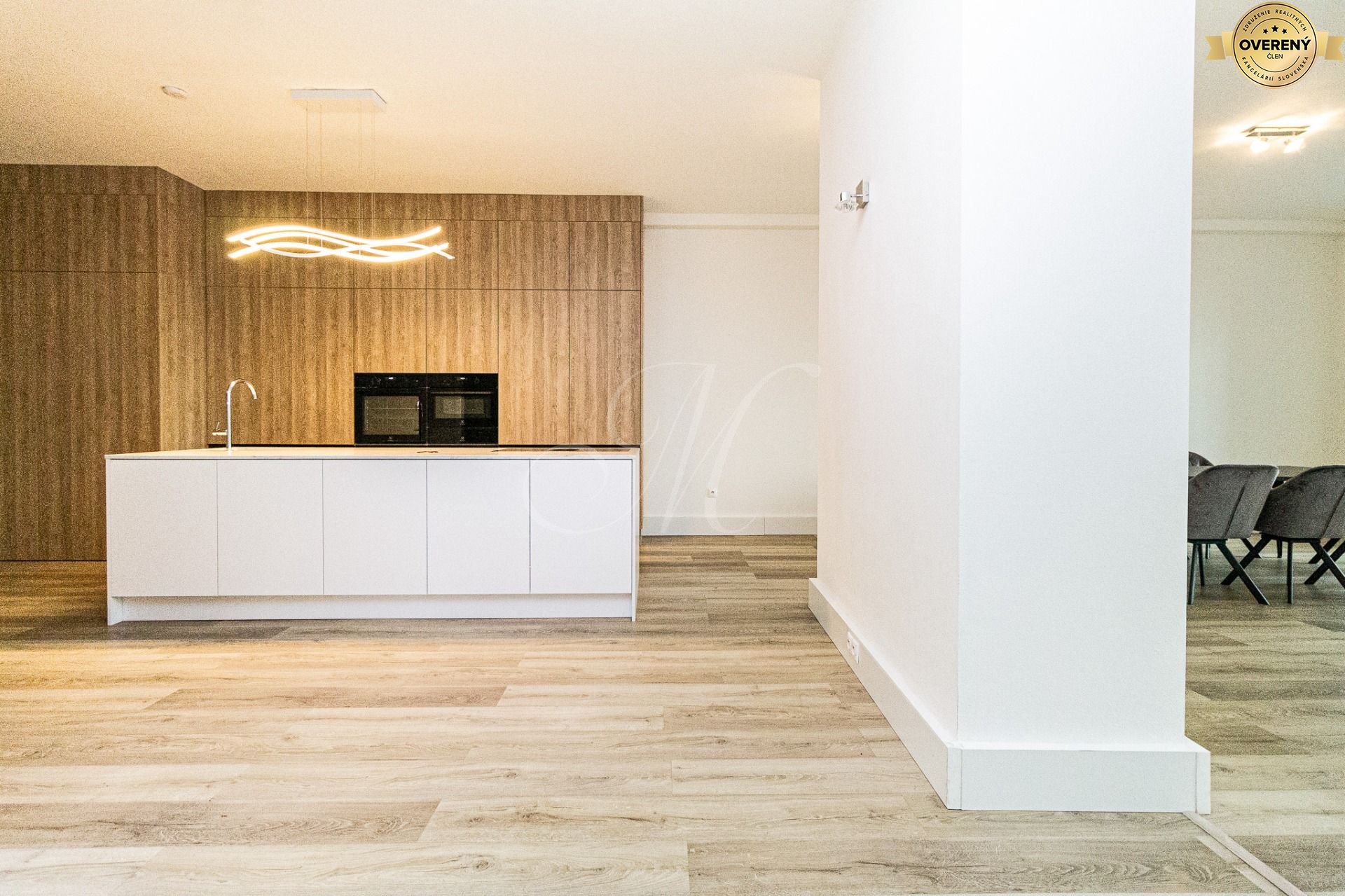 Luxusne zariadený 4i mezonet v historickom centre – foto 2