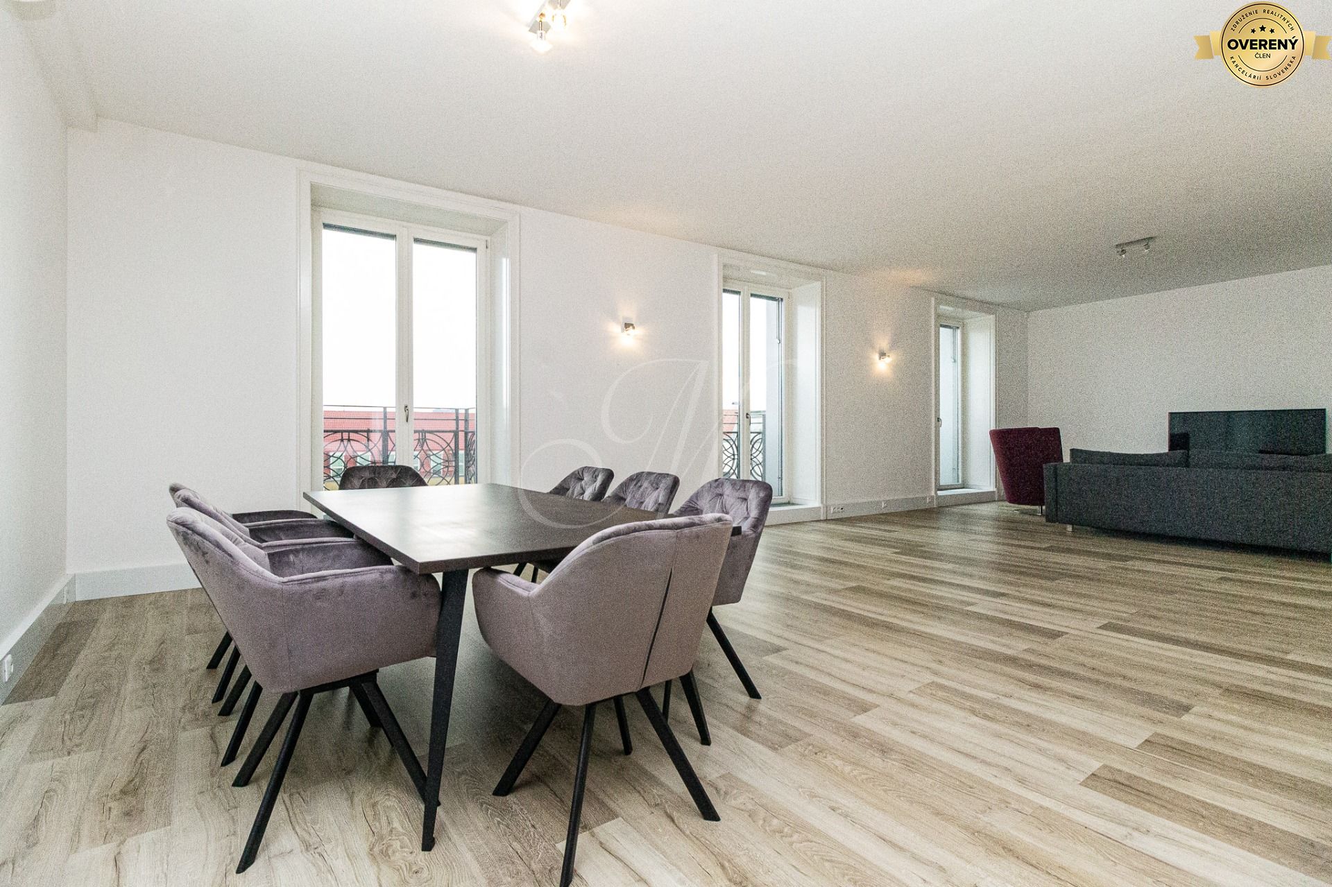 Luxusne zariadený 4i mezonet v historickom centre – foto 6