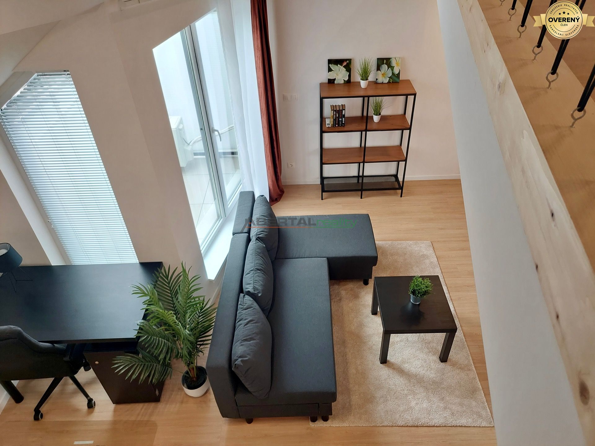 Úžasný byt + loft, klíma,balkón, parkovanie v garáži - Jarovce – foto 3