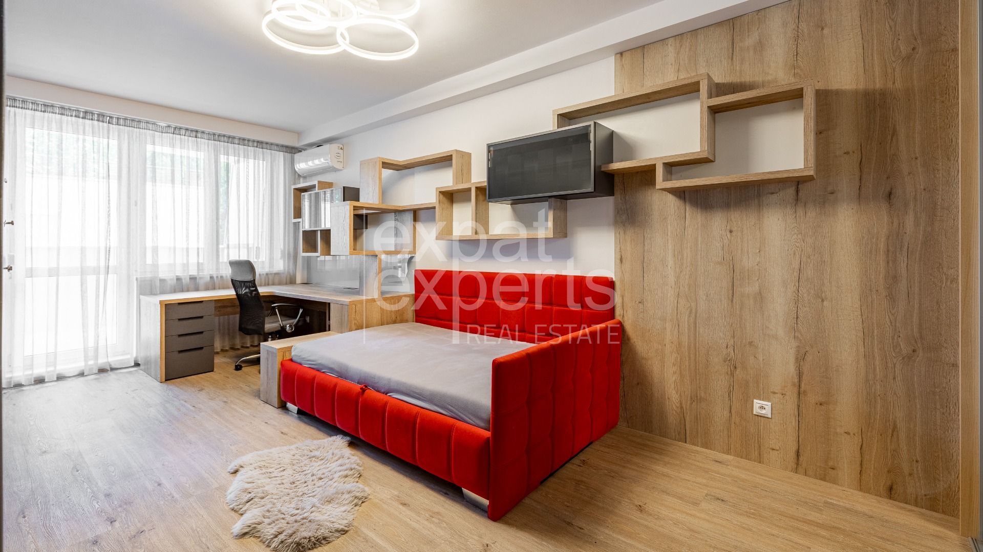 Nadštandardný 4i byt 117m2 pri Slavíne, s terasou a výhľadom na hrad – foto 10