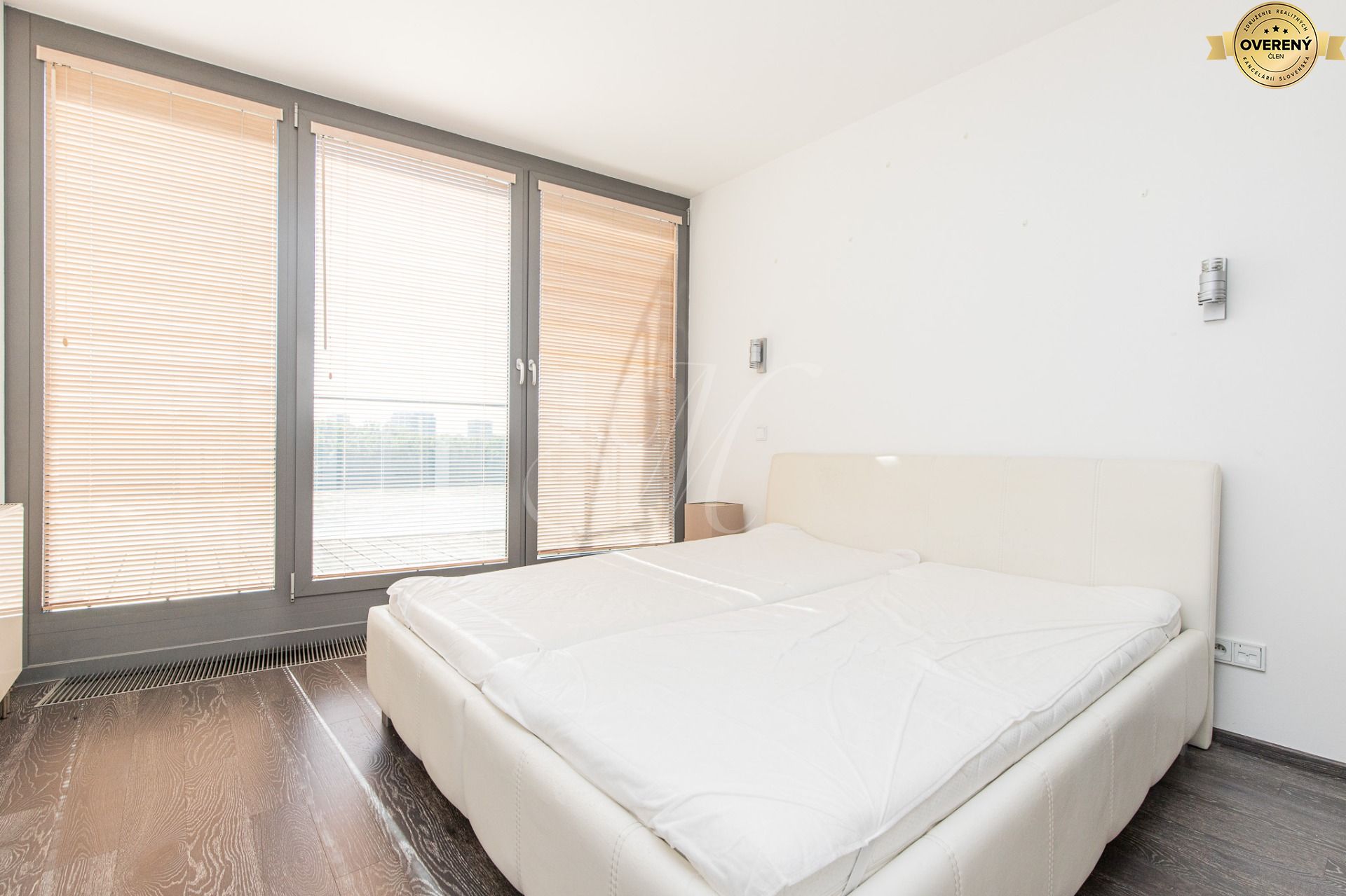 Výnimočný 2i byt s terasou (15m2) v Eurovei – foto 5