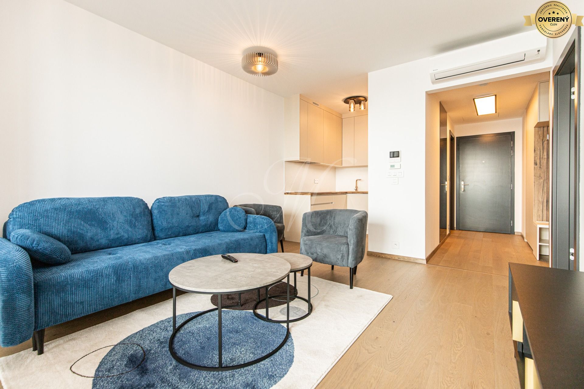 Výnimočný 2i byt s terasou na 34. posch v Eurovea TOWER – foto 3