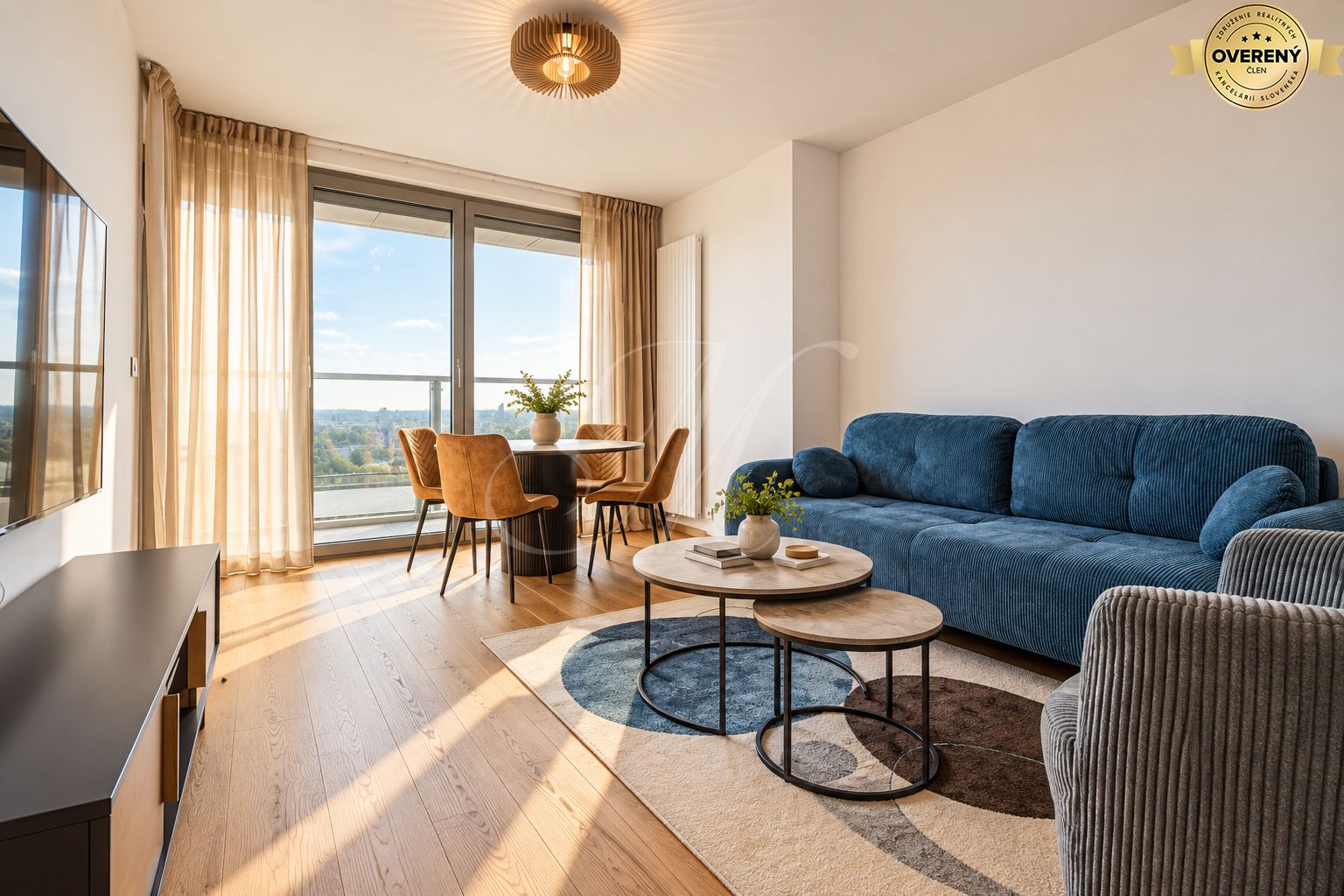 Výnimočný 2i byt s terasou na 34. posch v Eurovea TOWER
