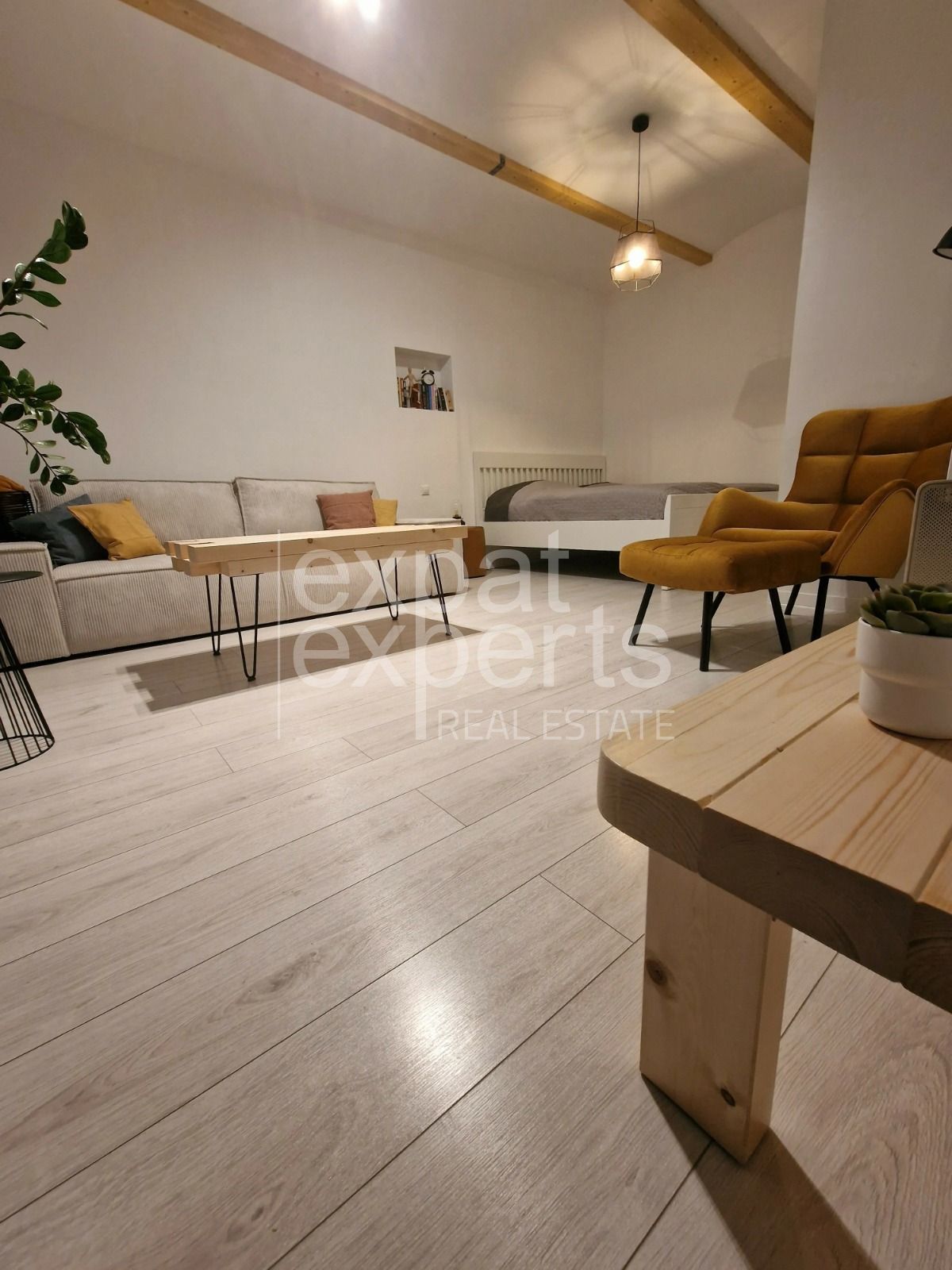 Veľmi pekný 1i byt 52m2, s terasou, priamo v centre mesta – foto 4