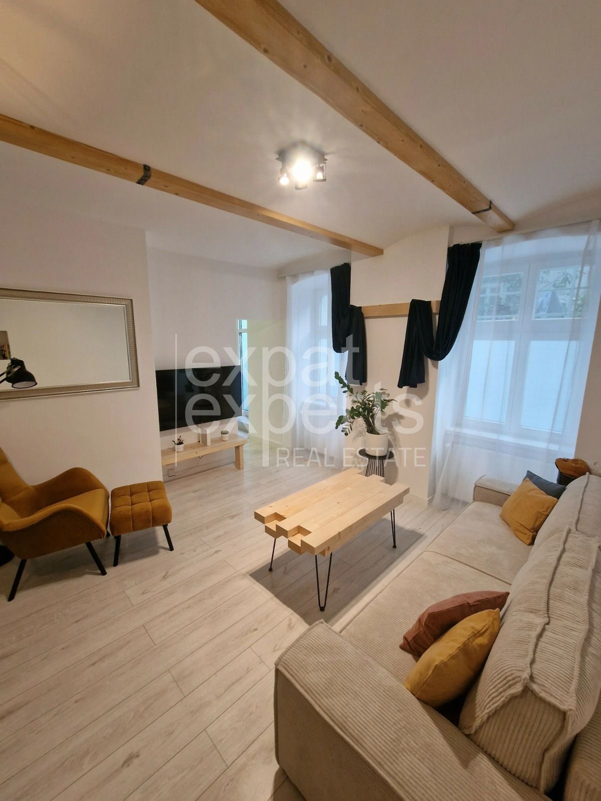 Veľmi pekný 1i byt 52m2, s terasou, priamo v centre mesta