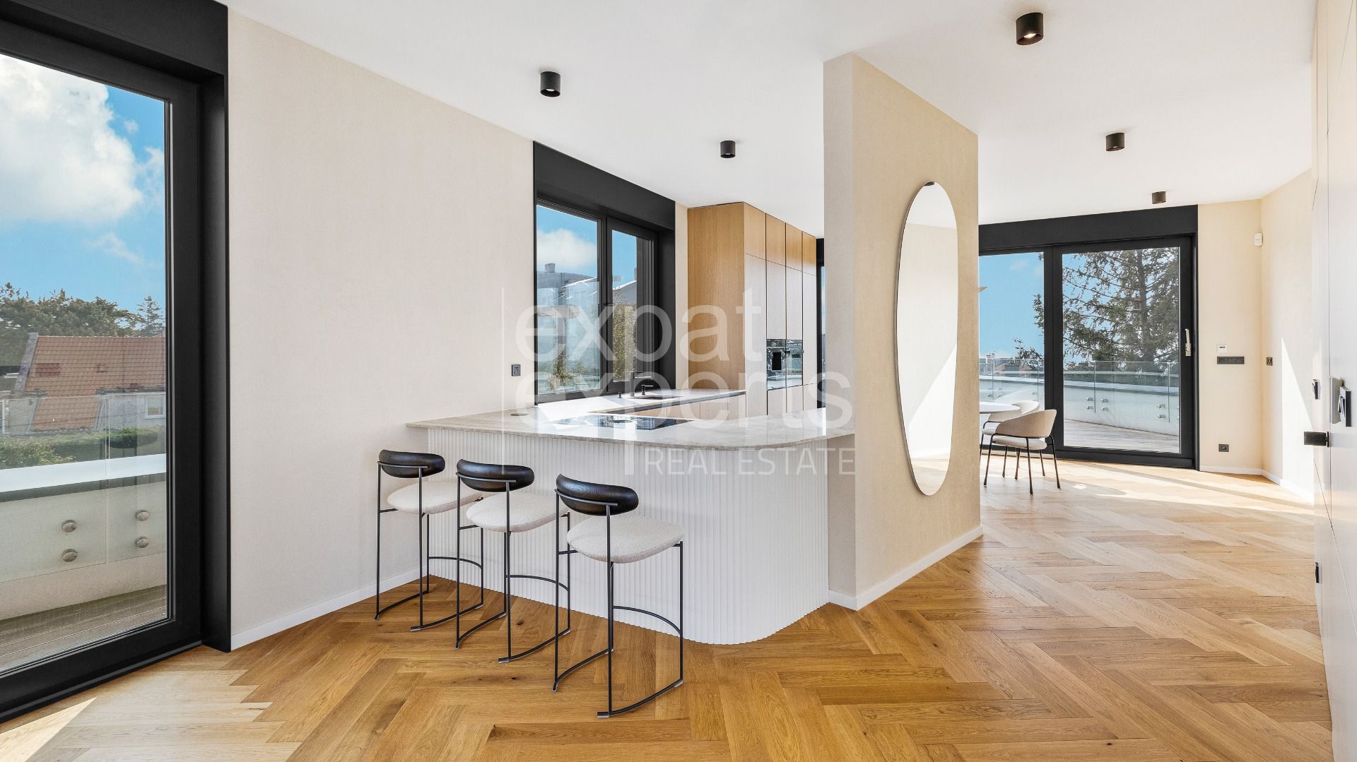 Luxusný, dizajnový 5i mezonet 250m2, 3x terasa, dvojgaráž, vo vile – foto 2