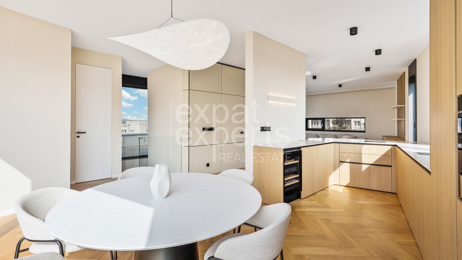Luxusný, dizajnový 5i mezonet 250m2, 3x terasa, dvojgaráž, vo vile – foto 7