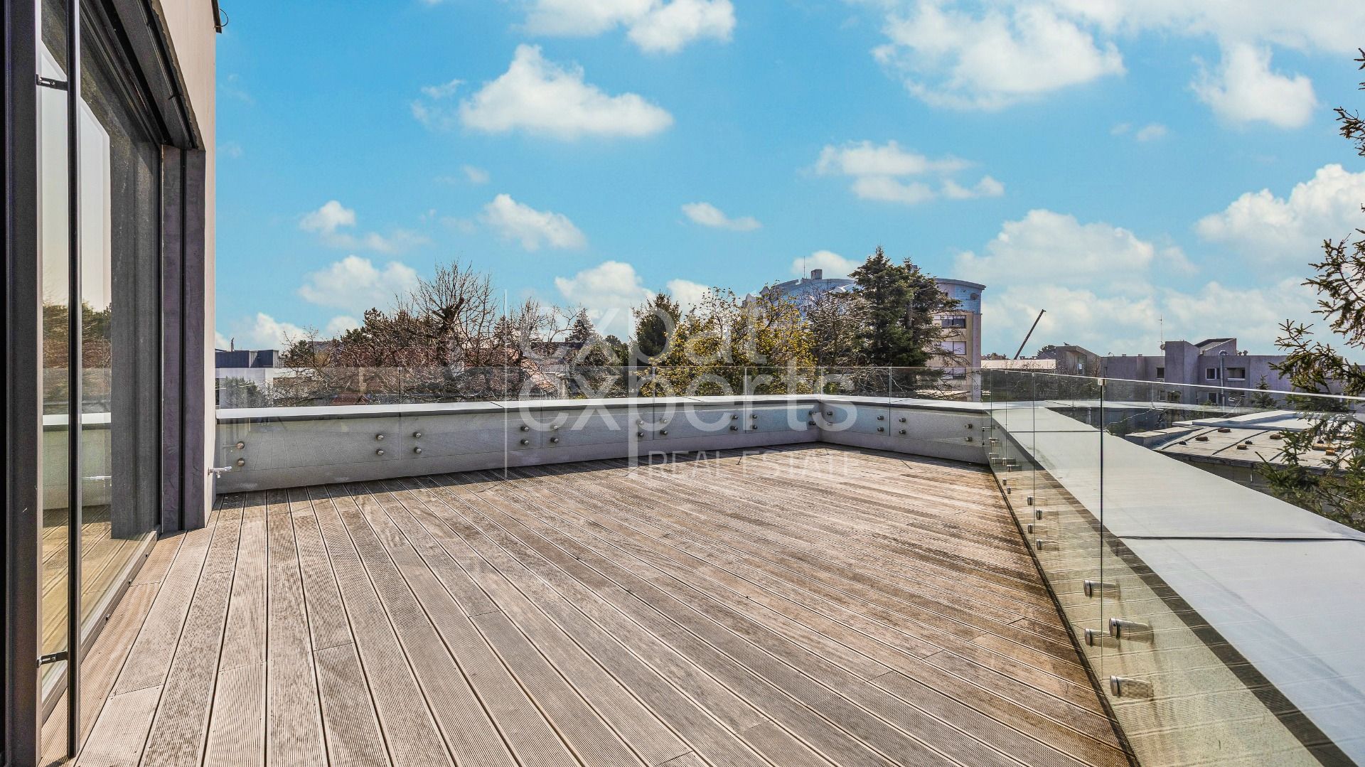 Luxusný, dizajnový 5i mezonet 250m2, 3x terasa, dvojgaráž, vo vile – foto 9
