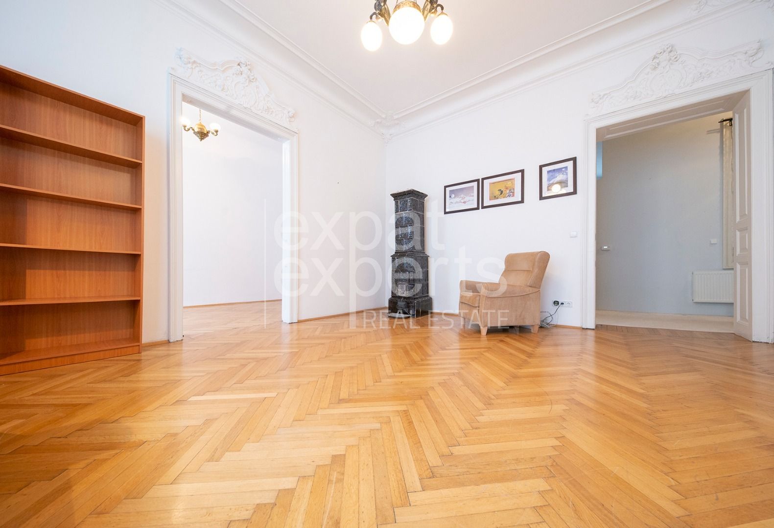 Unikátny 4i byt 120m2, štukatúra, parkety a vysoké stropy, Palisády – foto 6