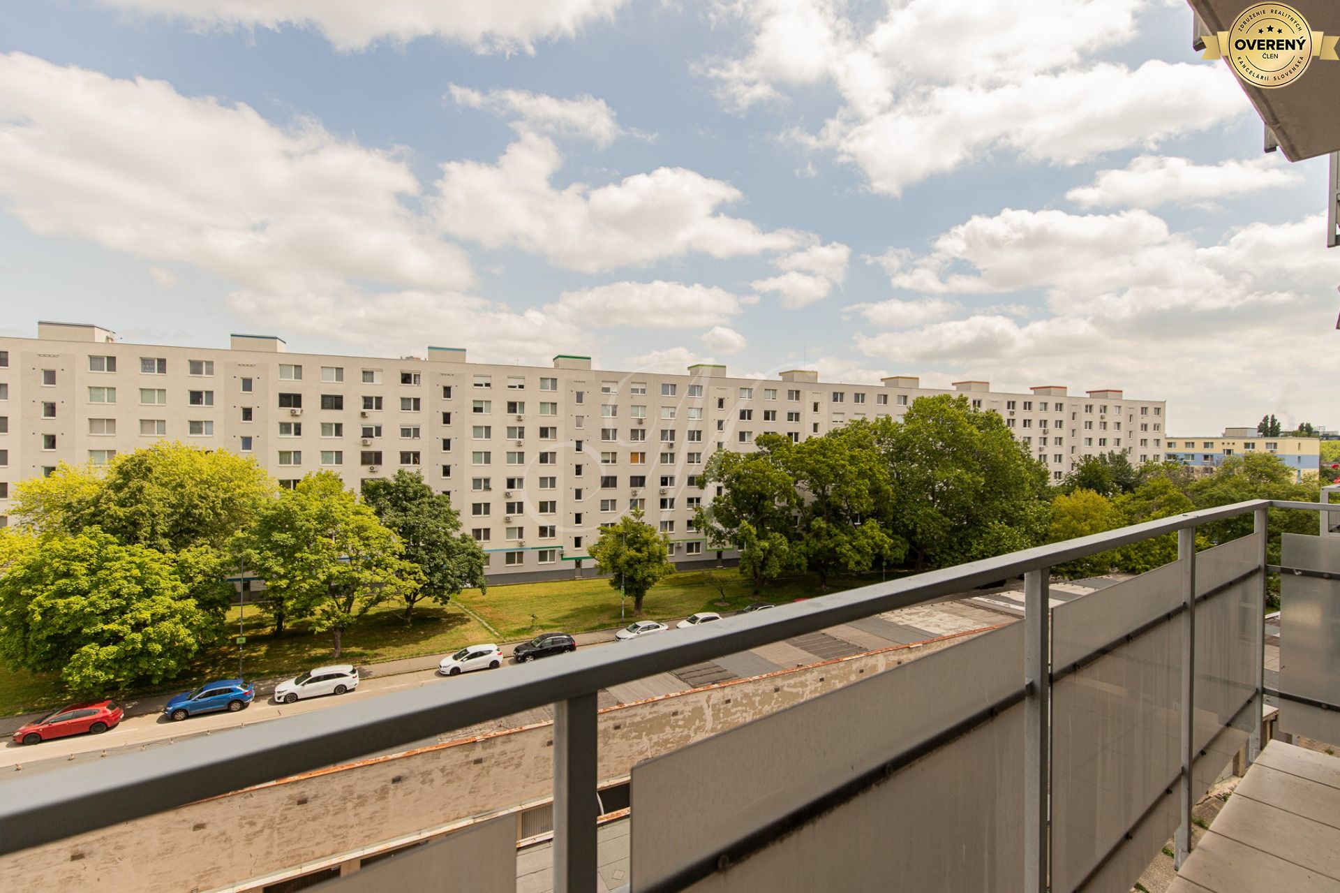Štýlový 3i byt s balkónom a parkovacím miestom – foto 10