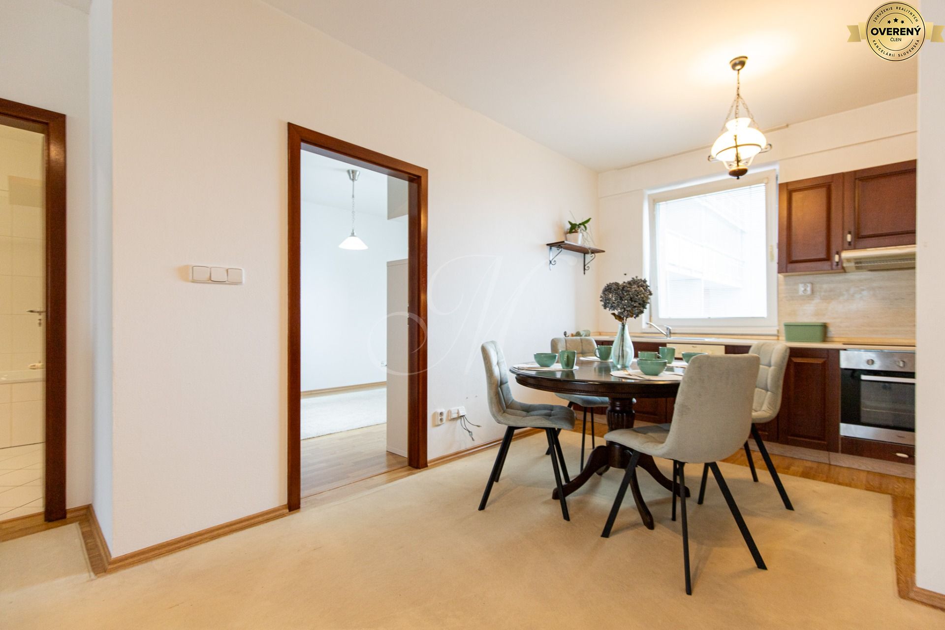 Štýlový 3i byt s balkónom a parkovacím miestom – foto 4