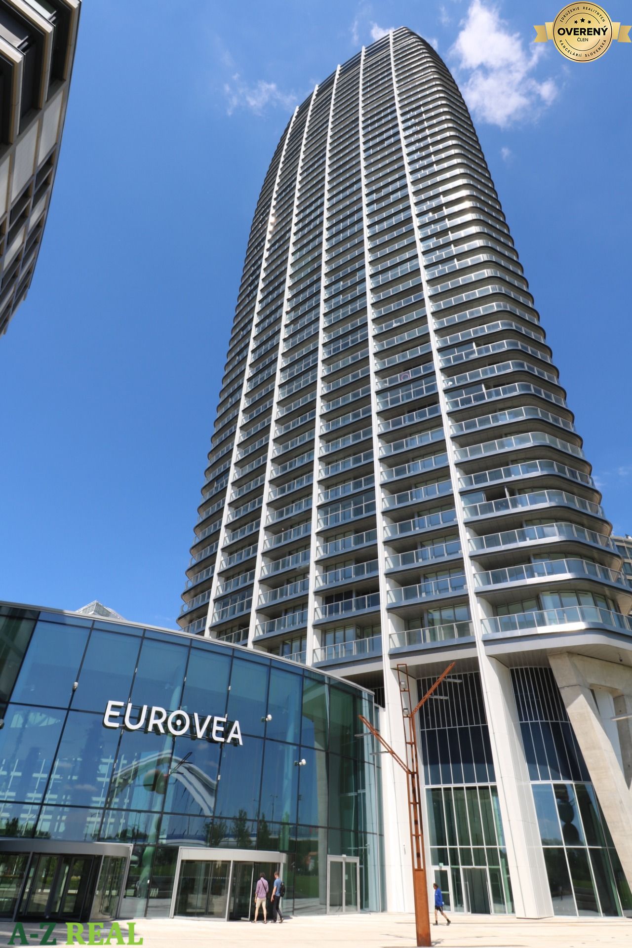 Prenájom luxusného 3 izbového bytu v objekte EUROVEA TOWER – foto 8