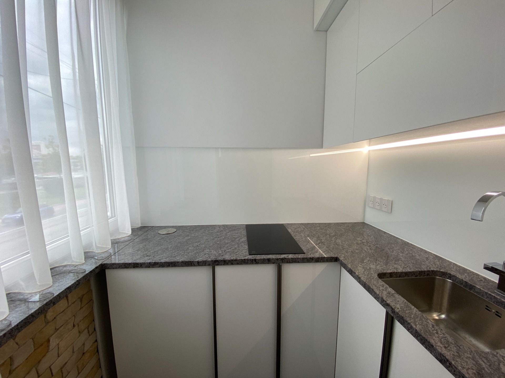 Prenájom útulného klimatizovaného bytu v centre Bratislavy s výhľadom – foto 5