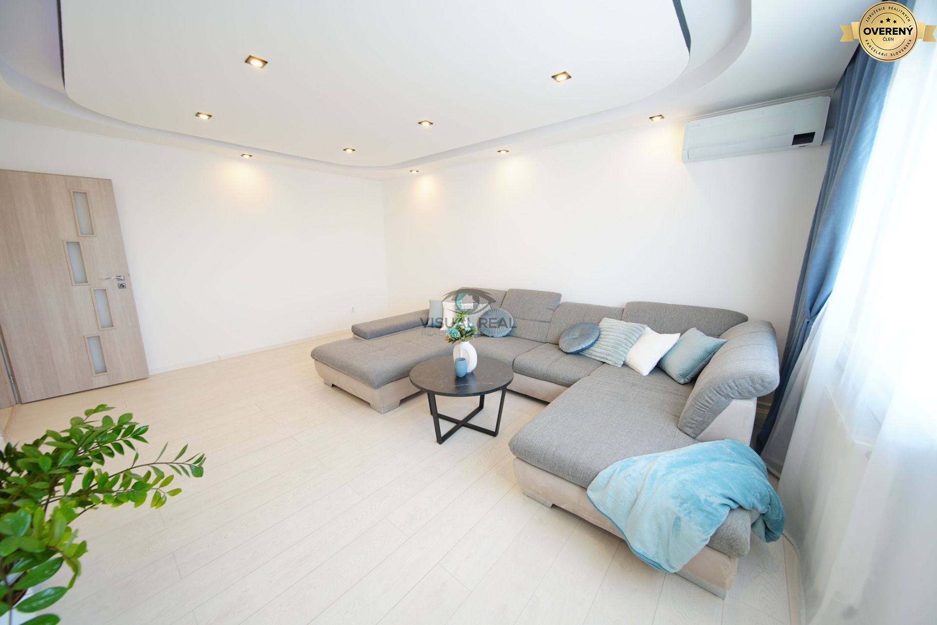 Na predaj 3 izbový byt (77 m²) na 12. p. – KVP, ZOMBOVA – foto 2