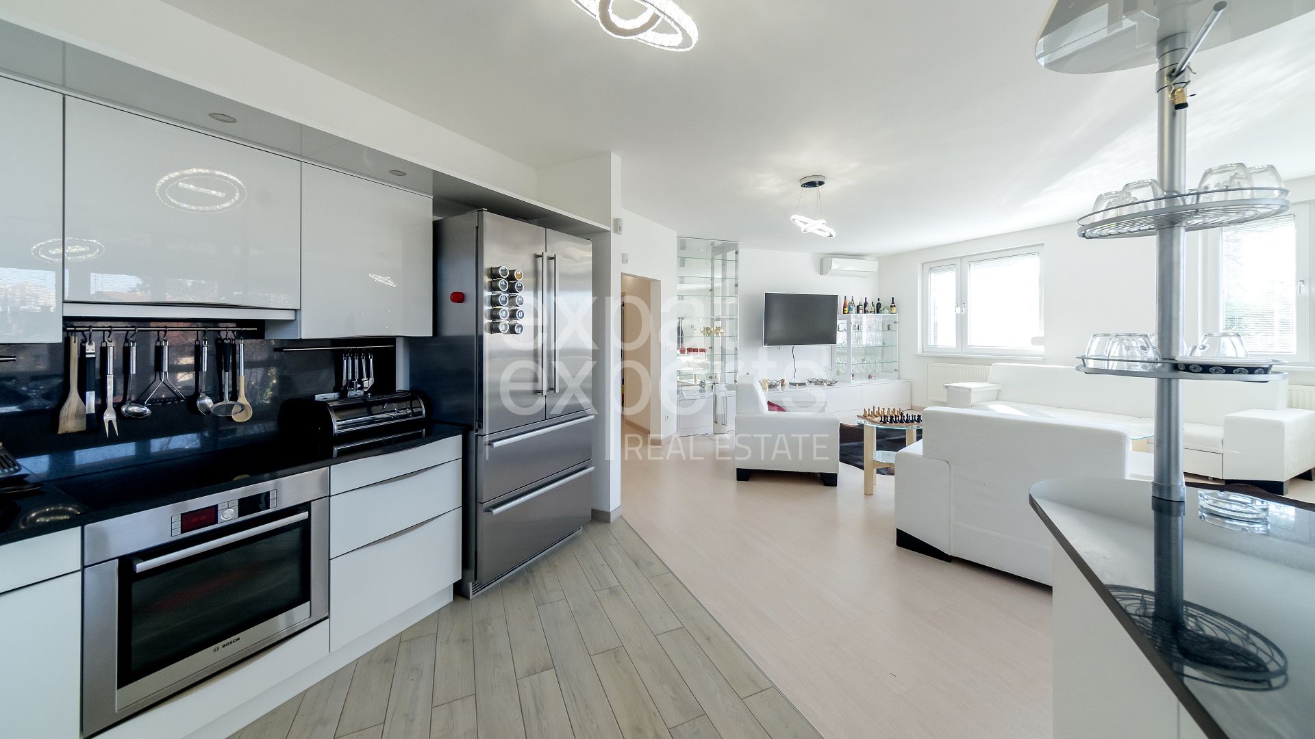 Výnimočný, slnečný 5i byt 183m2, terasa, parking, súkromný areál – foto 5