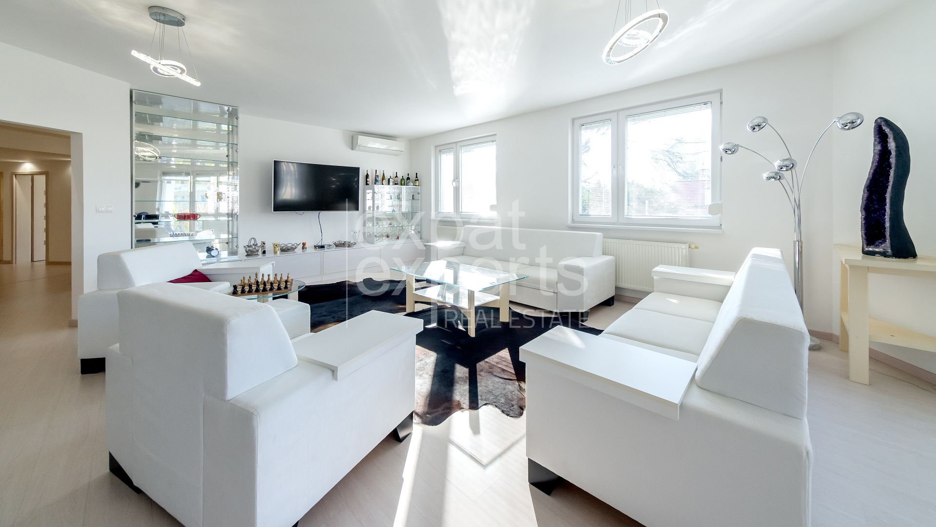 Výnimočný, slnečný 5i byt 183m2, terasa, parking, súkromný areál – foto 4