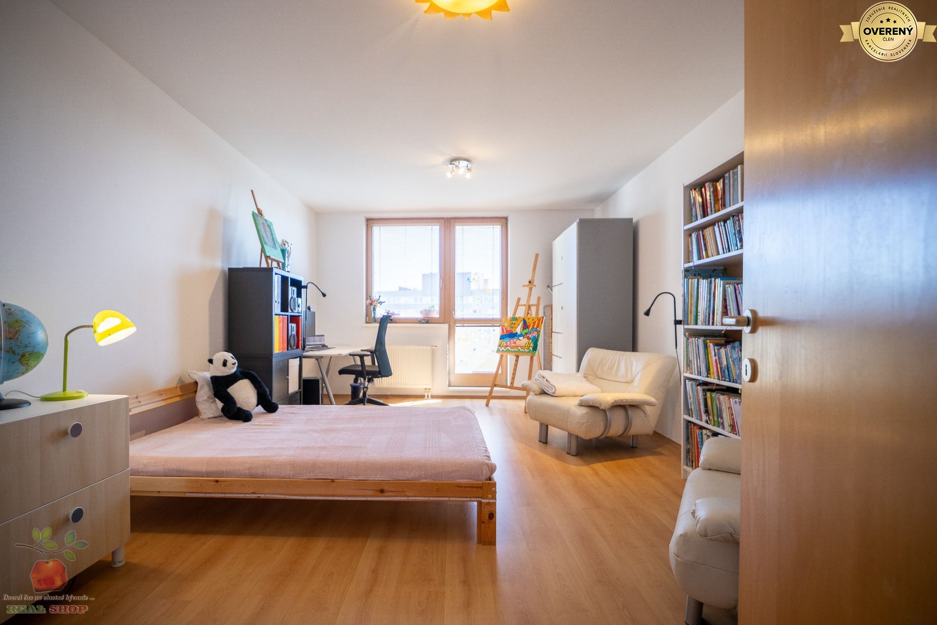 Veľkometrážny slnečný 3-izbový byt s balkónom a garážou – foto 2