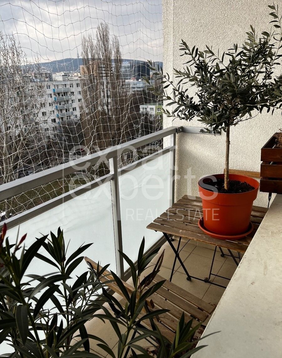 Jedinečný , štýlový 3i byt 73 m2, s lodžiou a balkónom, pivnica – foto 9