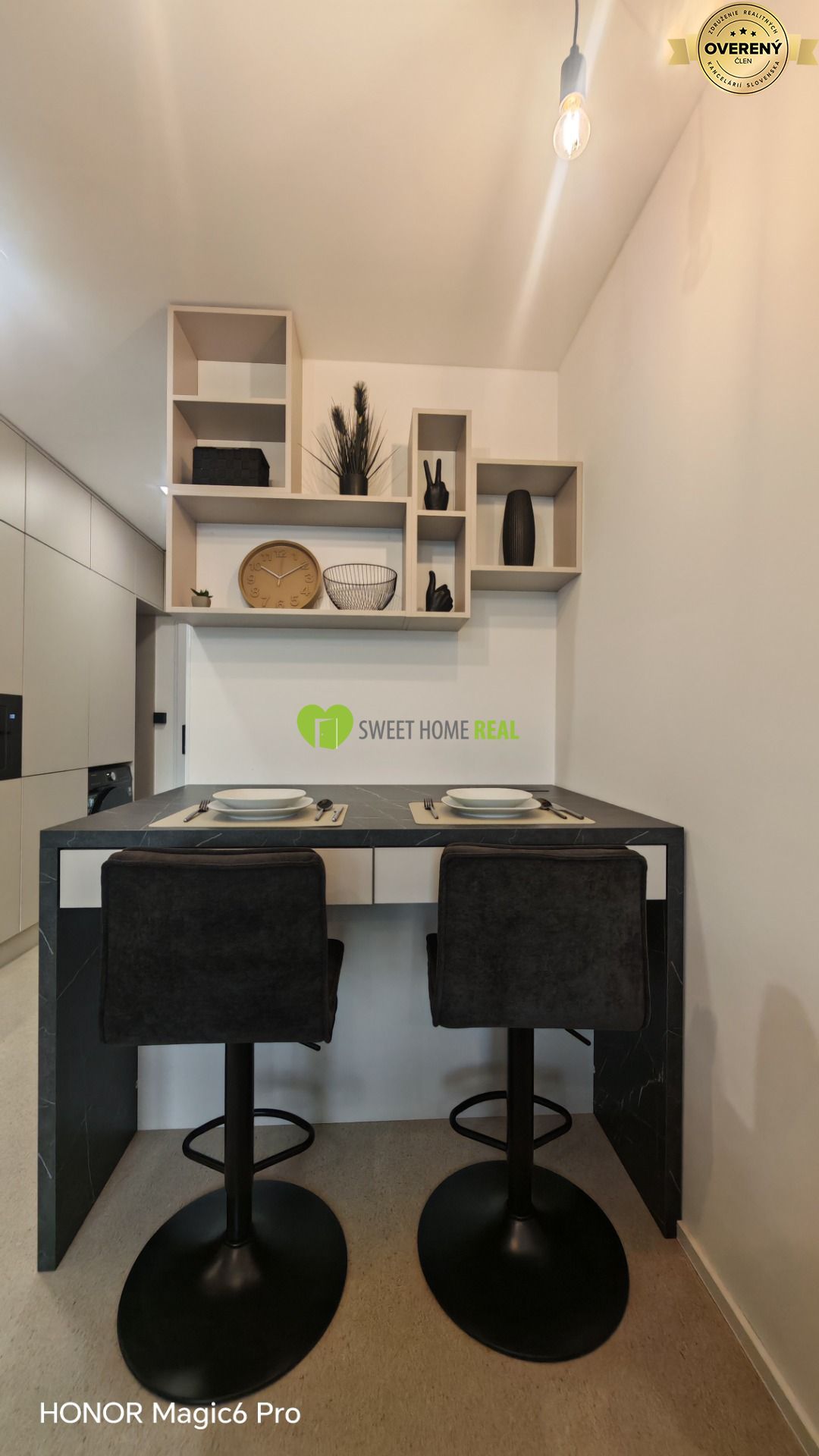 TOP! LUXURY Modern fully furnished 1-bedroom apartmen Košice- Terasa – foto 5