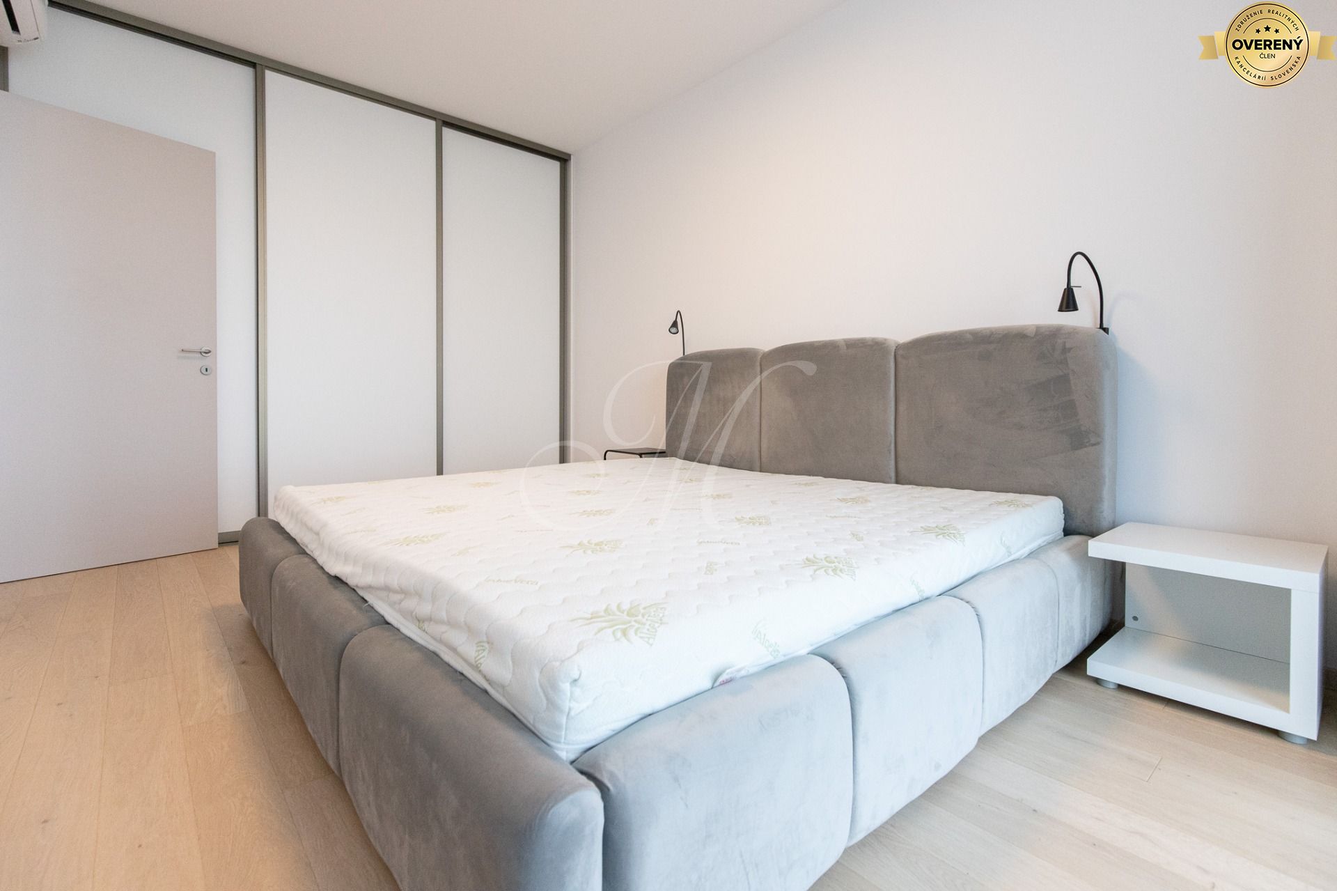 Nadštandardný 2i byt s výhľadom v Eurovea Tower – foto 10