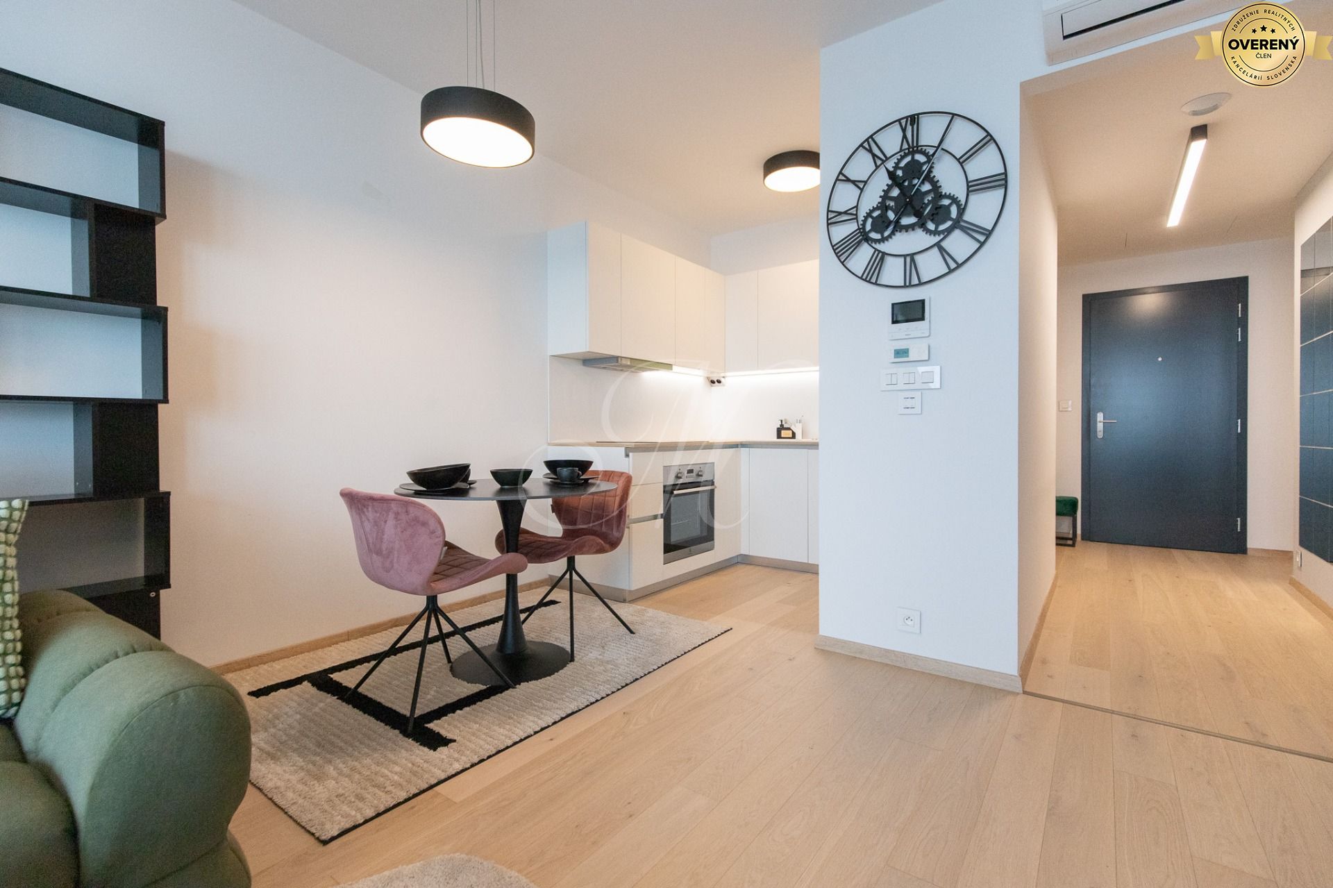 Nadštandardný 2i byt s výhľadom v Eurovea Tower – foto 5