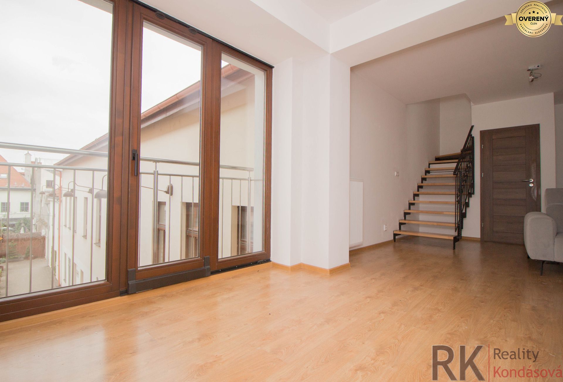 Prenájom v centre Košíc - mezonet s balkónom a výťahom – foto 9