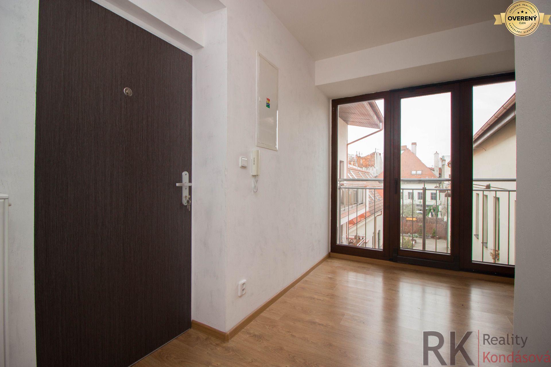 Prenájom v centre Košíc - mezonet s balkónom a výťahom – foto 10