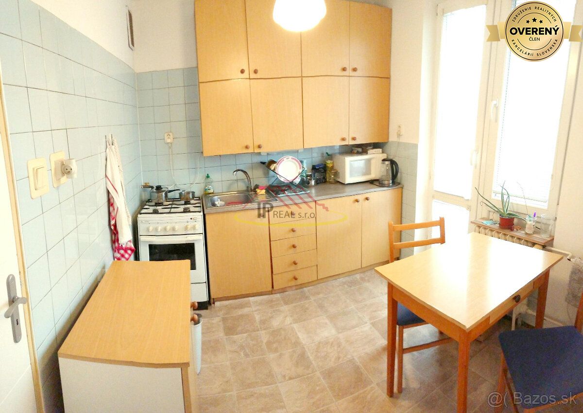 Predaj 2 izbového bytu pri Račianskom Mýte, balkón, nepriechodné izby – foto 3