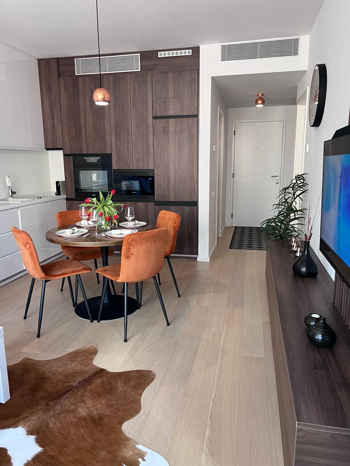 Prenájom 2‑izbový byt, 51m2,loggia, SKY PARK, veža I. – foto 2