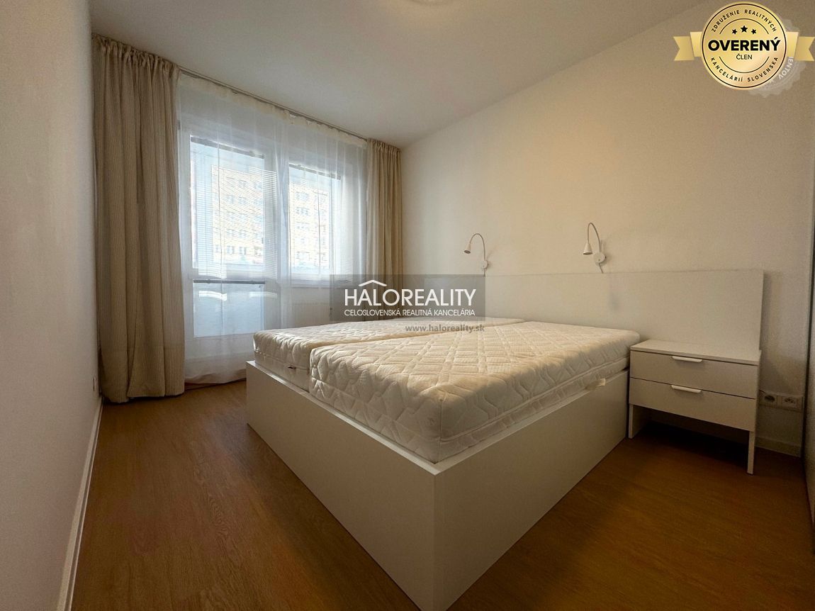 Prenájom, dvojizbový klimatizovaný byt s garážovým s... – foto 6
