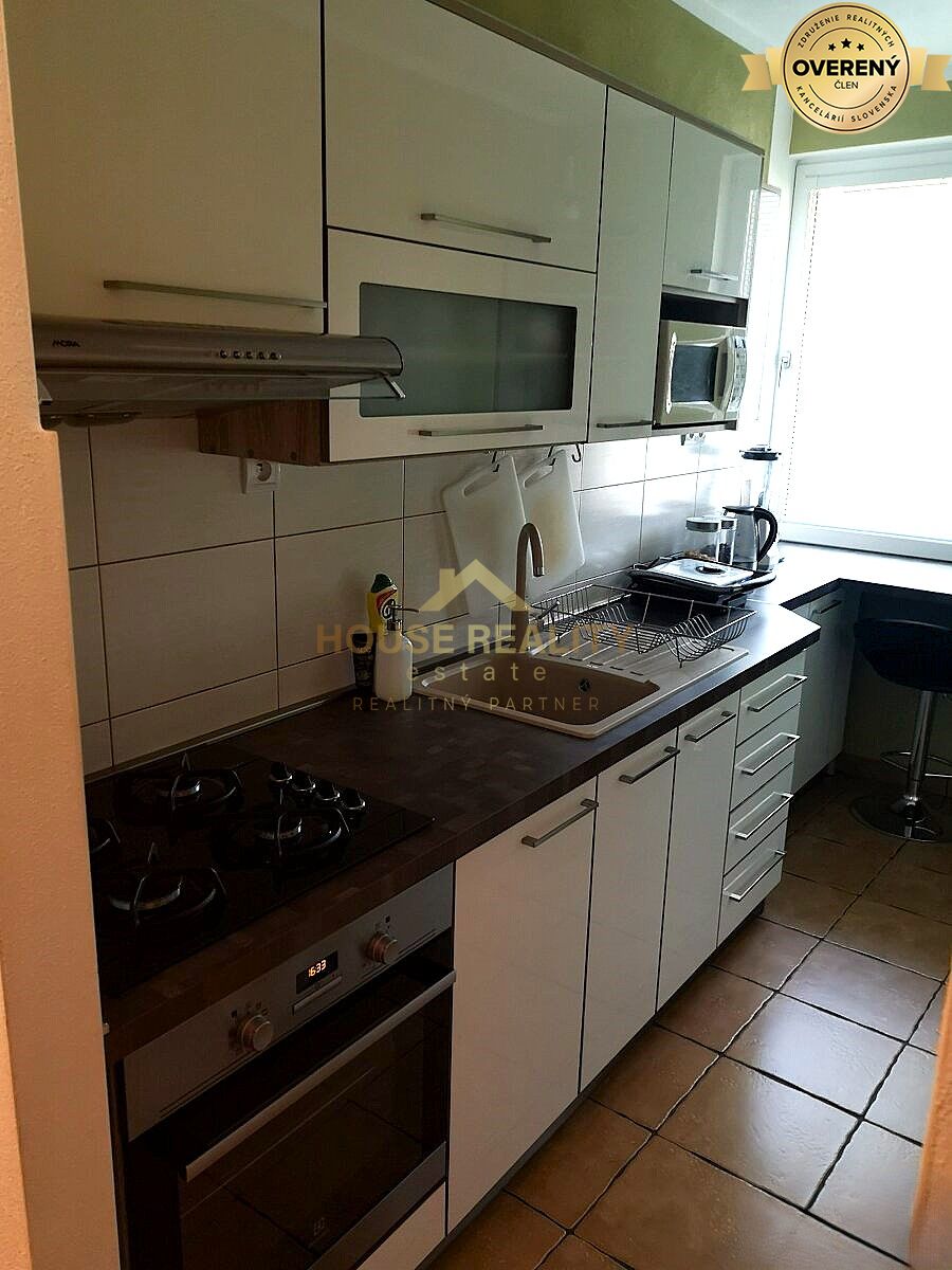 Prenájom 2 izbový byt, Rumančeková ulica, Bratislava II. Ružinov – foto 3