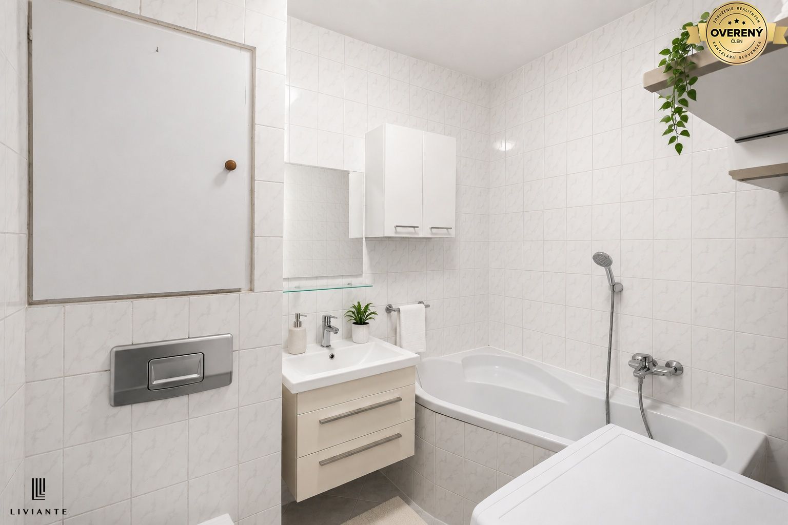 PREDAJ PRIESTRANNÝ 2i BYT S EXTRA IZBOU A BALKÓNOM – foto 9