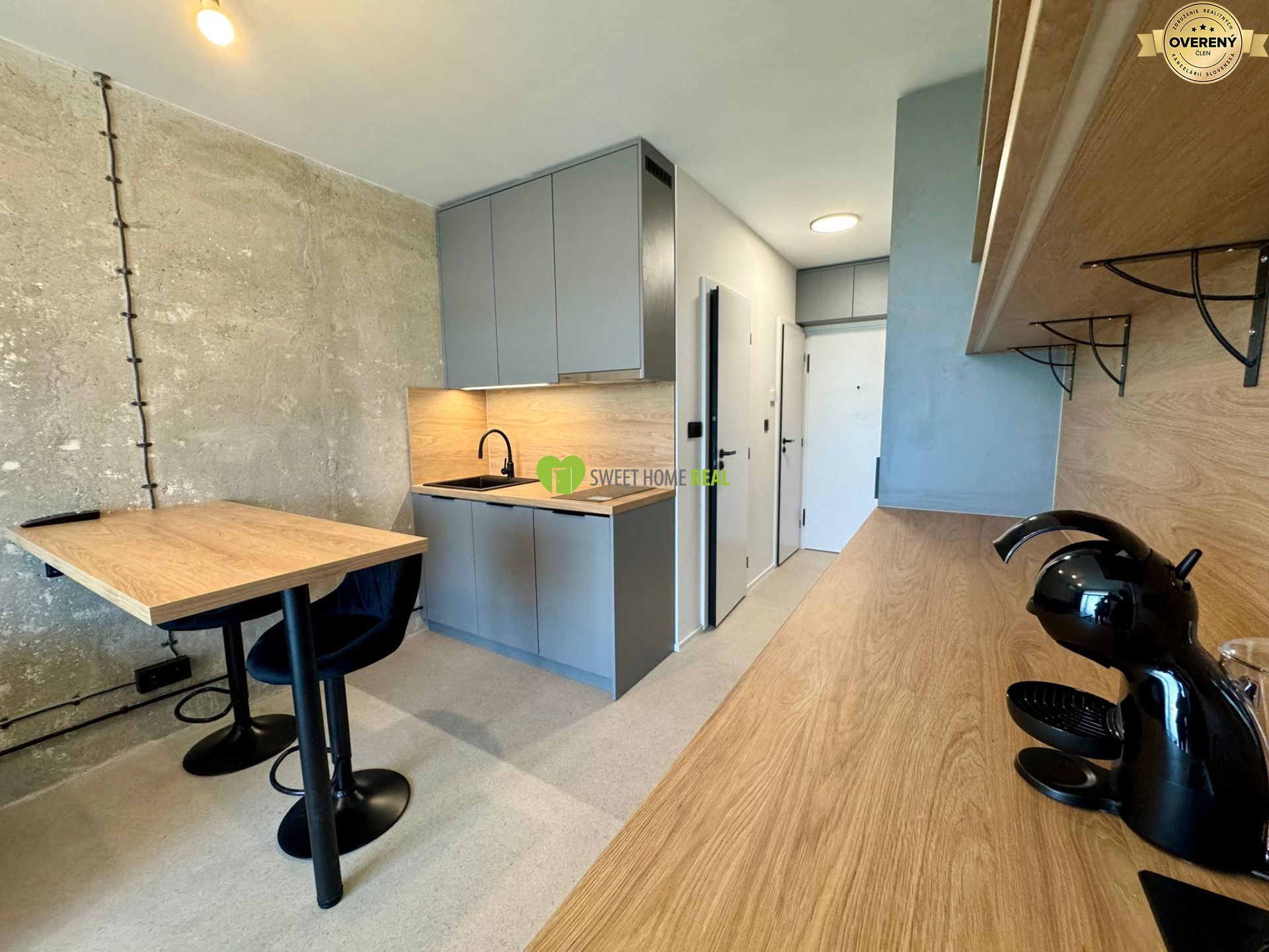 REZERVOVANÝ Na prenájom 2i luxusný zariadený byt na Terase – foto 9