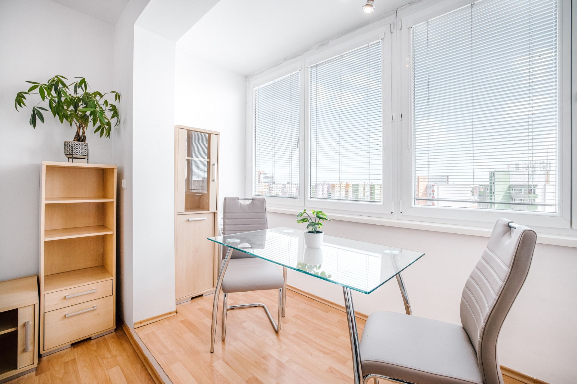 VEĽKÝ 52m 2i slnečného bytu pri Chorvátskom ramene, BA V – foto 2