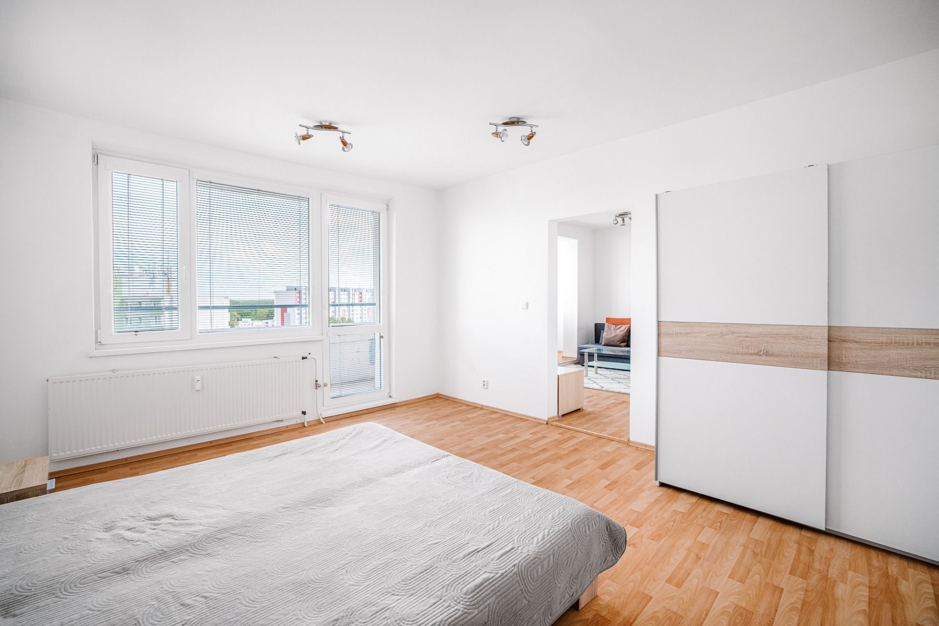 VEĽKÝ 52m 2i slnečného bytu pri Chorvátskom ramene, BA V – foto 7