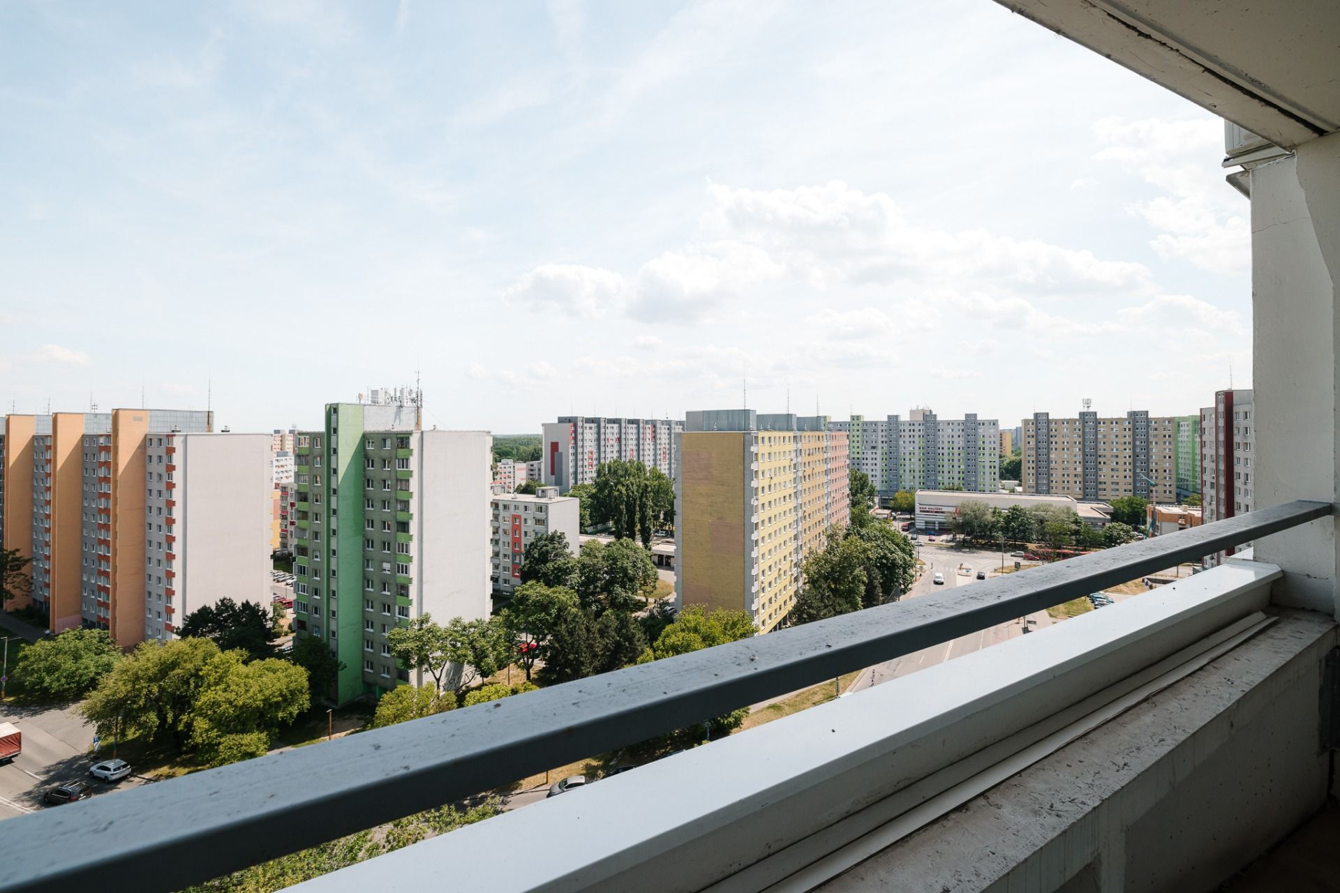 VEĽKÝ 52m 2i slnečného bytu pri Chorvátskom ramene, BA V – foto 10
