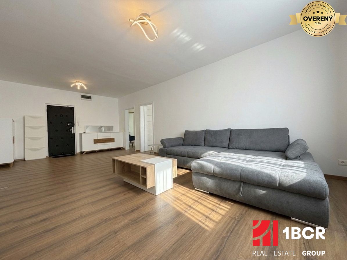 KOMPLETNE ZARIADENÝ 3-IZB. BYT, PARKOVANIE, KLÍMA, GEMERSKÁ UL
