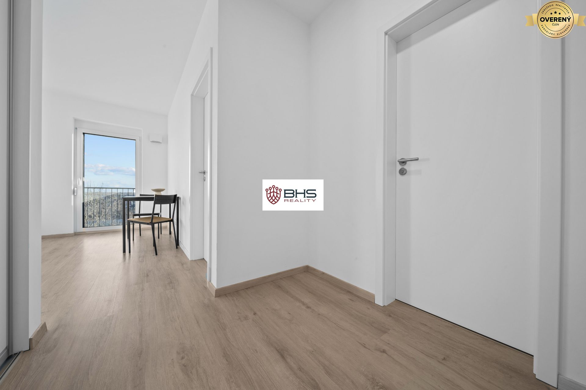 Ružinov projekt NUPPU - dvojizbový zariadený byt s balkónom – foto 9