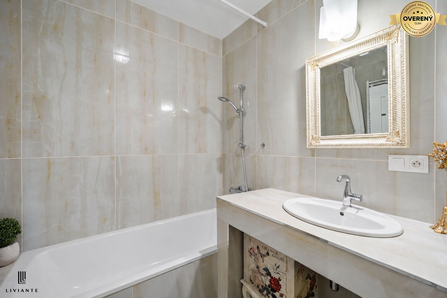 Prémiový 3i byt s terasou a 2 park. státiami-Hradný kopec – foto 9