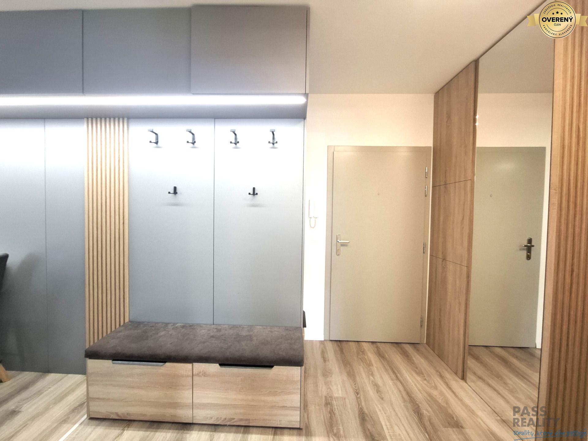 BEZ PROVÍZIE-MODERNÝ 3i BYT, BALKÓN, KLÍMA, 2x PARKING – BA II-Ružinov – foto 9