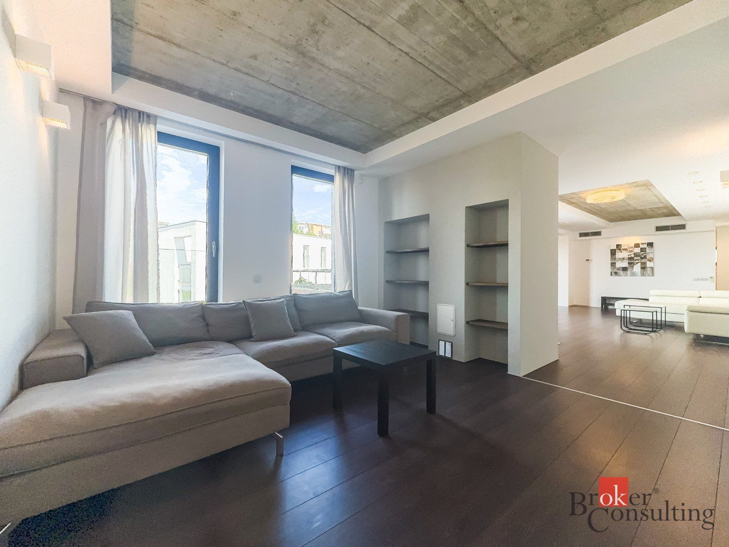 Nadštandardný 4i byt s 2 terasami, krbom a garážou - Kramáre – foto 9