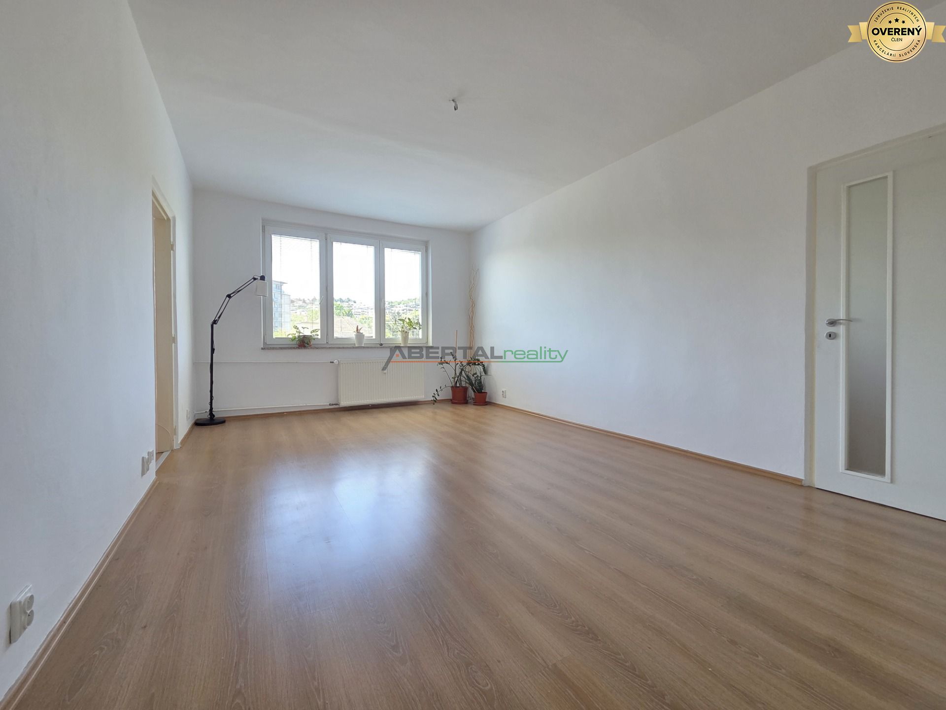 PREDAJ-Priestranný 2-i byt s 2 balkónmi, výhľad do zelene, Sibírska-BA – foto 2