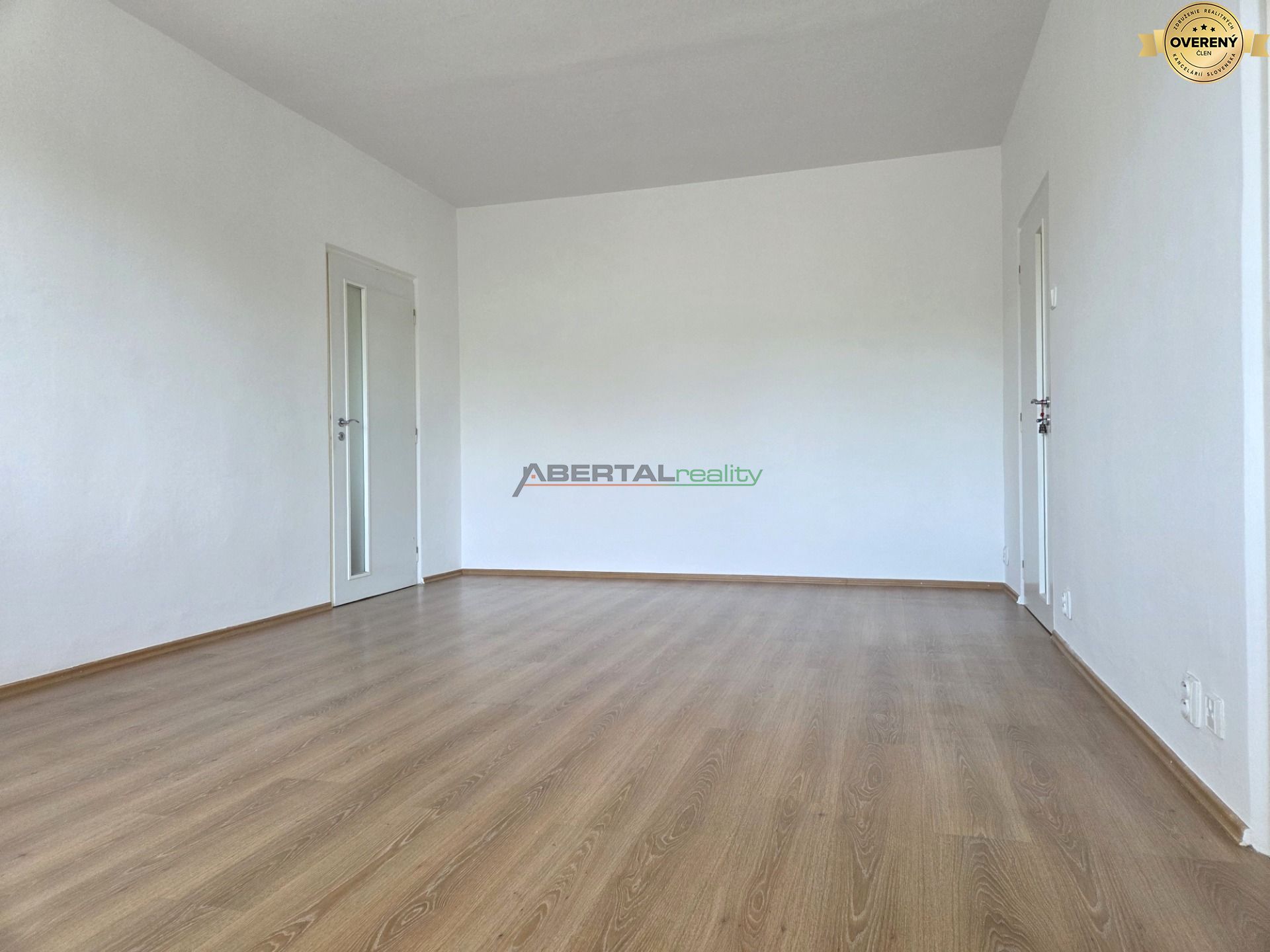PREDAJ-Priestranný 2-i byt s 2 balkónmi, výhľad do zelene, Sibírska-BA – foto 3