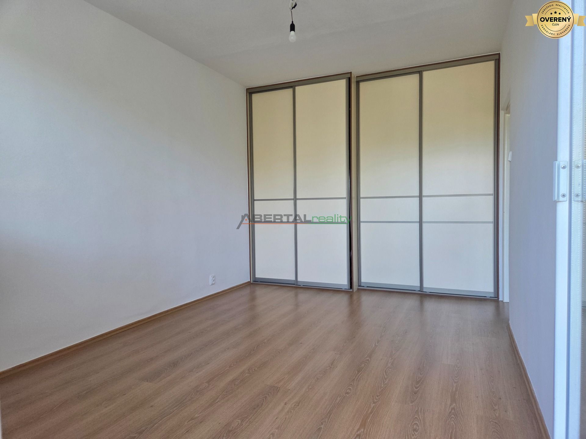 PREDAJ-Priestranný 2-i byt s 2 balkónmi, výhľad do zelene, Sibírska-BA – foto 6