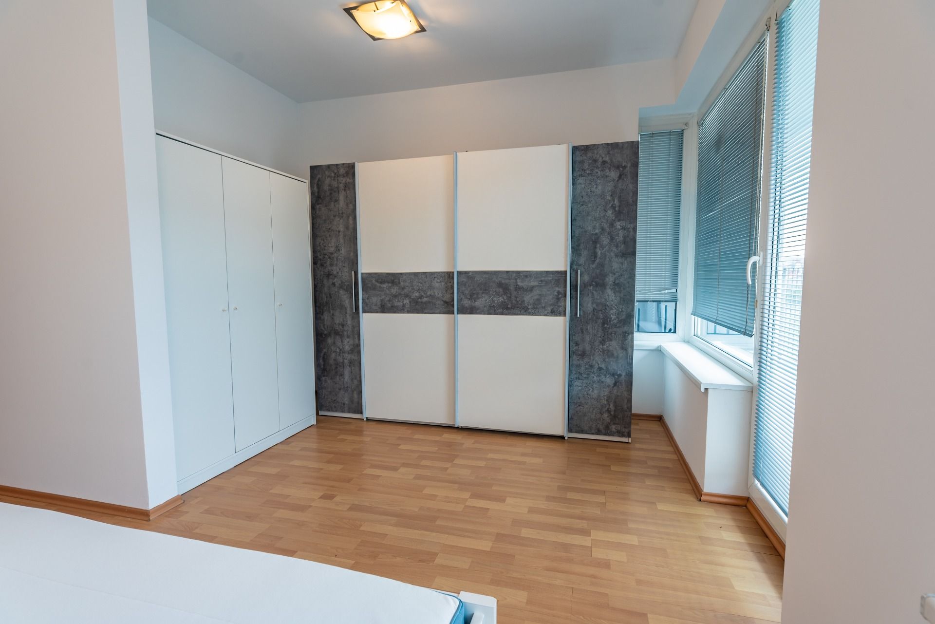 Na prenájom luxusný 2-izbový byt + 2 balkóny, 73 m², garážové státie, – foto 10