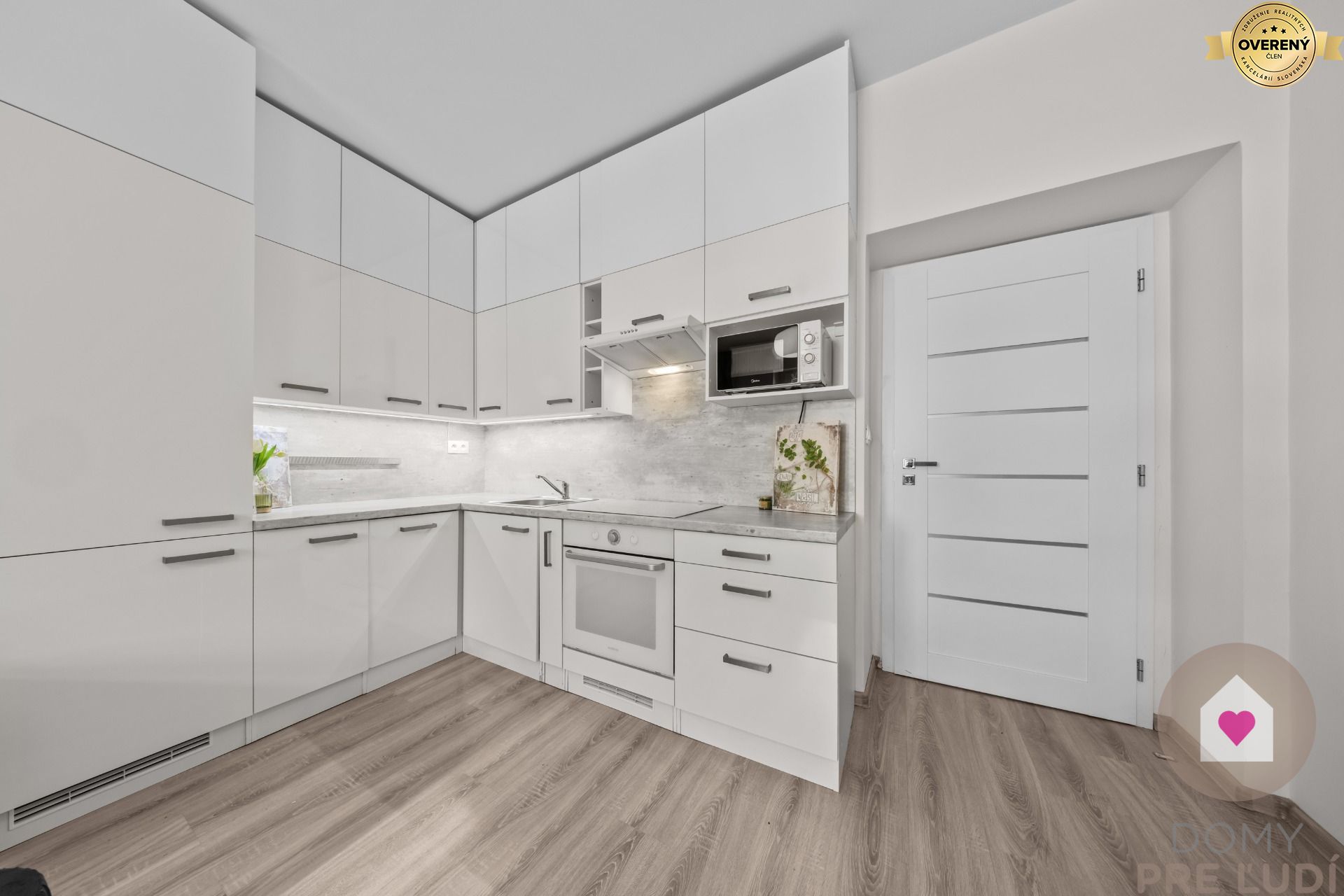 BA I-Prenájom moderného 3i bytu v tehlovej stavbe-Cintorínska ul. – foto 4