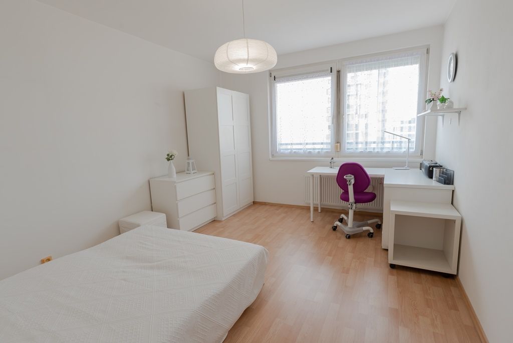 Na prenájom priestranný 3-izbový byt s lodžiou, 101 m², od 10 / 2026 – foto 6