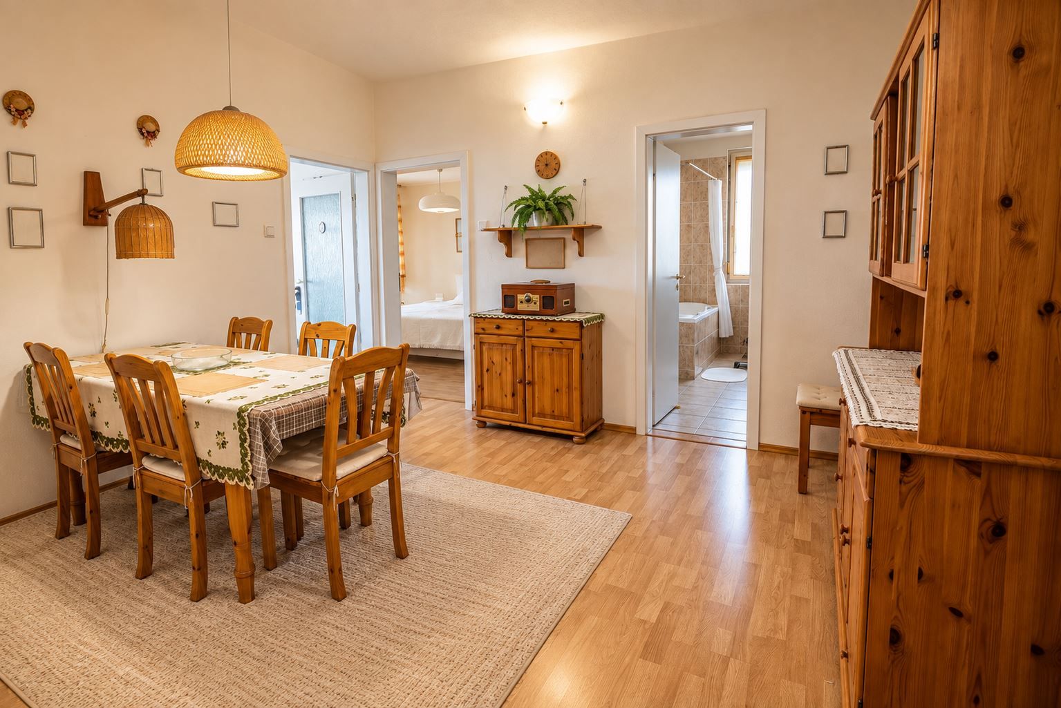 Na prenájom priestranný 3-izbový byt s lodžiou, 101 m², od 10 / 2026 – foto 8